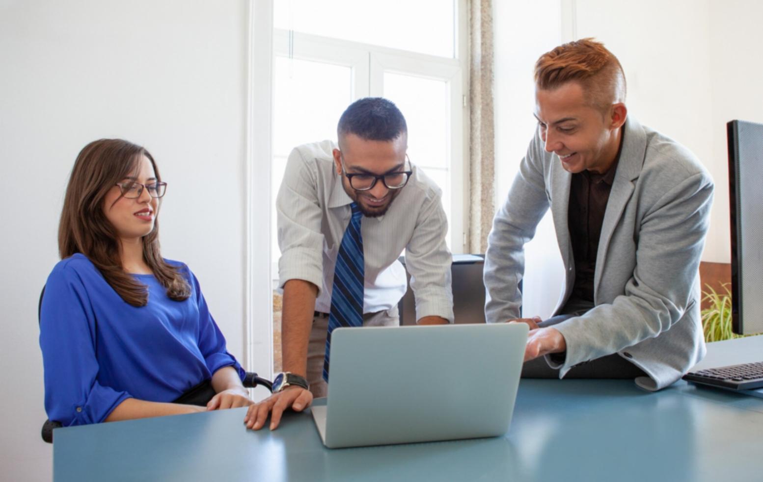 Interactive classroom session with financial analysis students