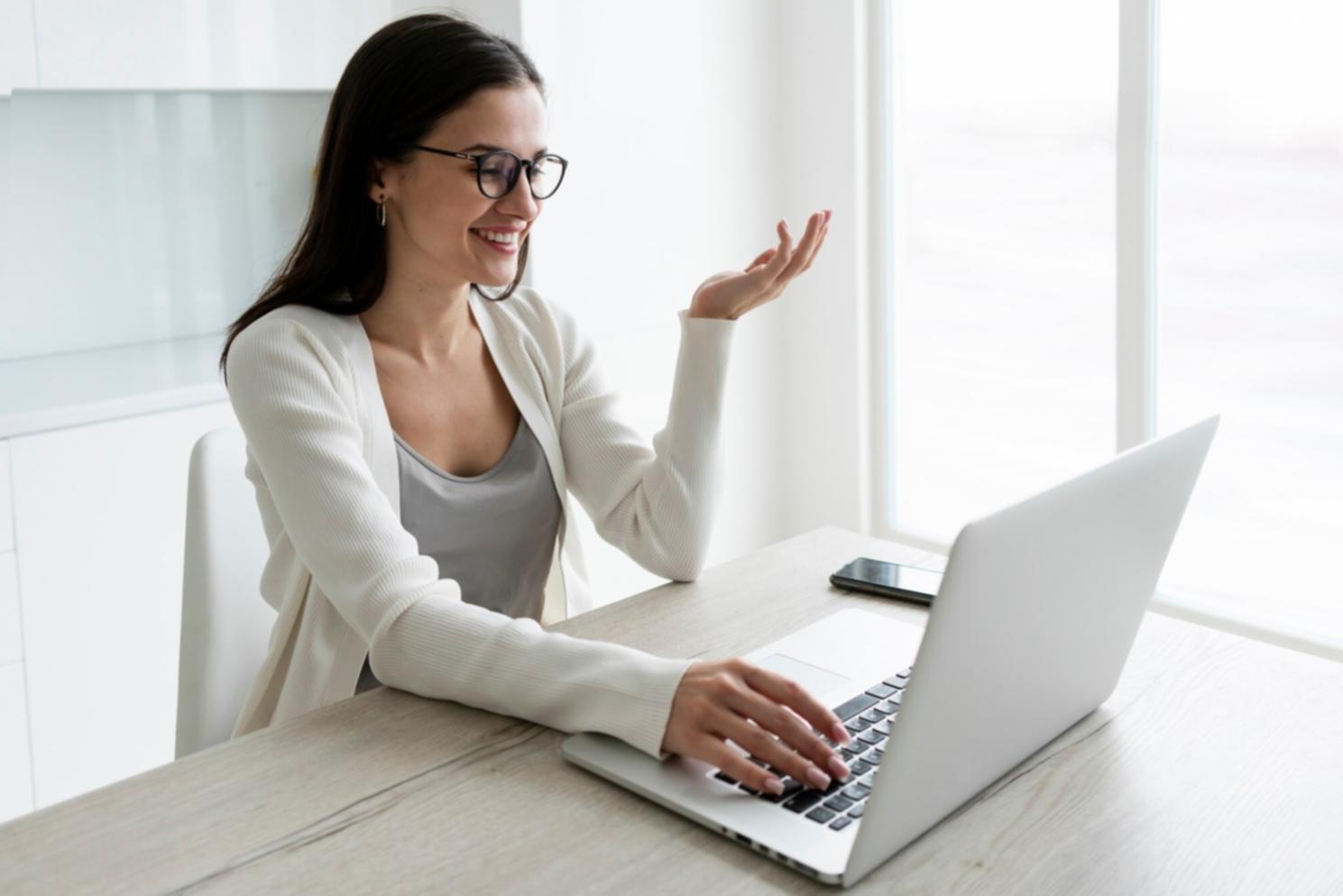 Students engaged in financial analysis discussion and learning